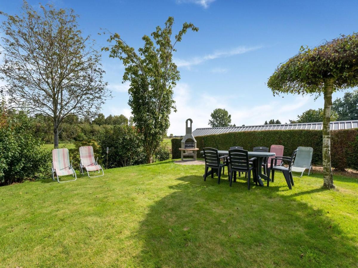 Stunning Holiday Home In Oombergen With Terrace And Garden Zottegem Exteriér fotografie