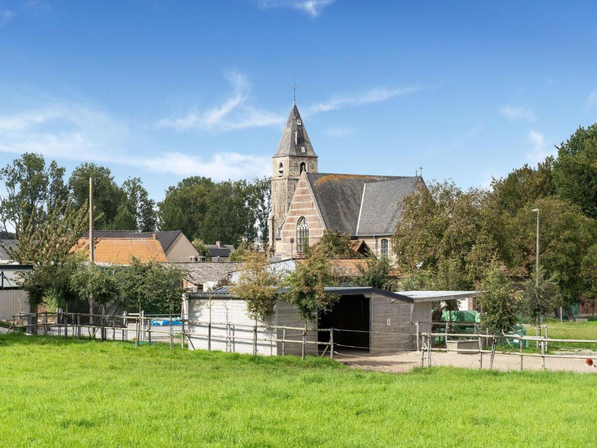 Stunning Holiday Home In Oombergen With Terrace And Garden Zottegem Exteriér fotografie